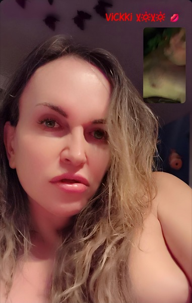 VickkiLuvit